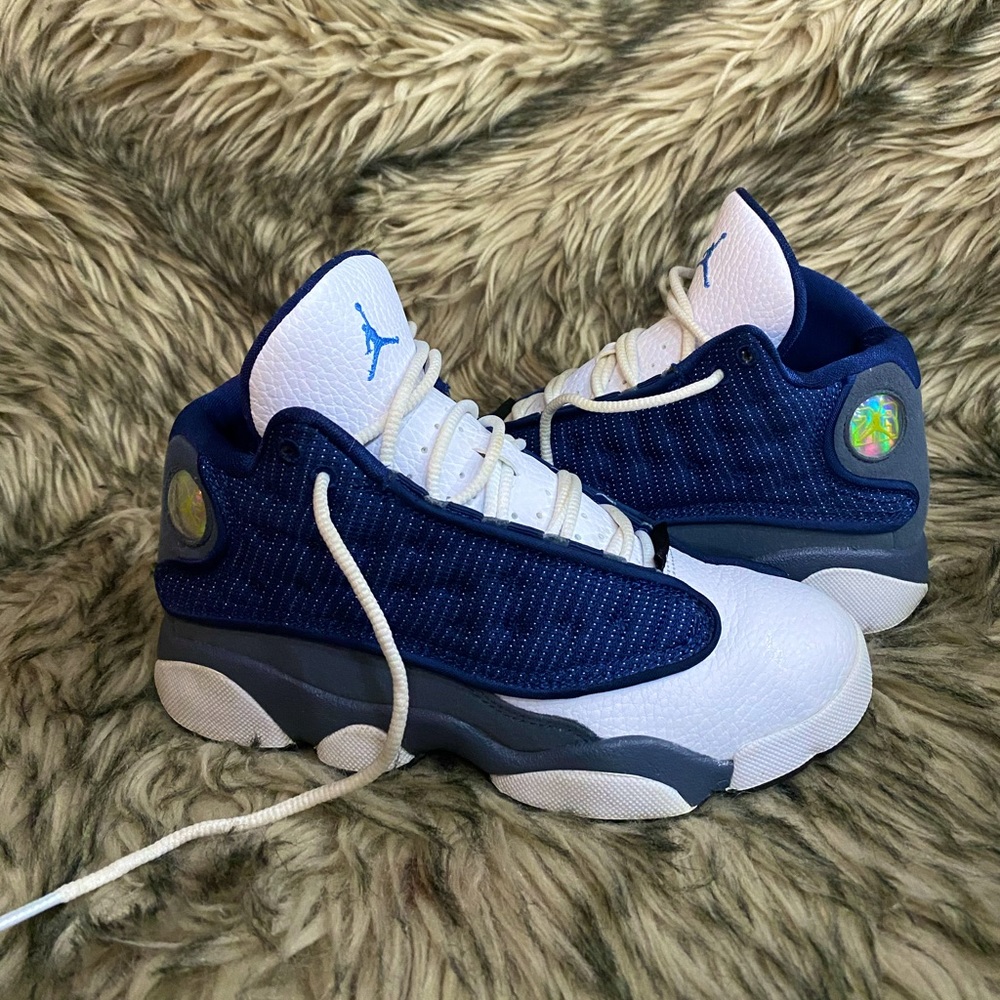 Boys or girls Jordan’s size 1.5Y. Gently used. No box